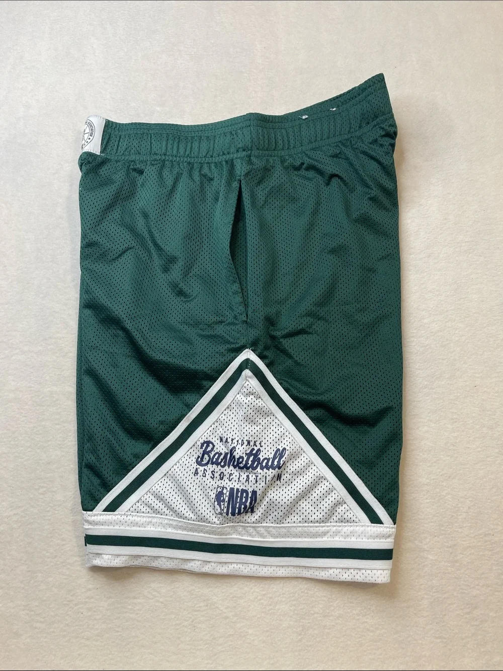 NBA Dark Green Mesh LINED Basketball Shorts with White Trim MENS SIZE M